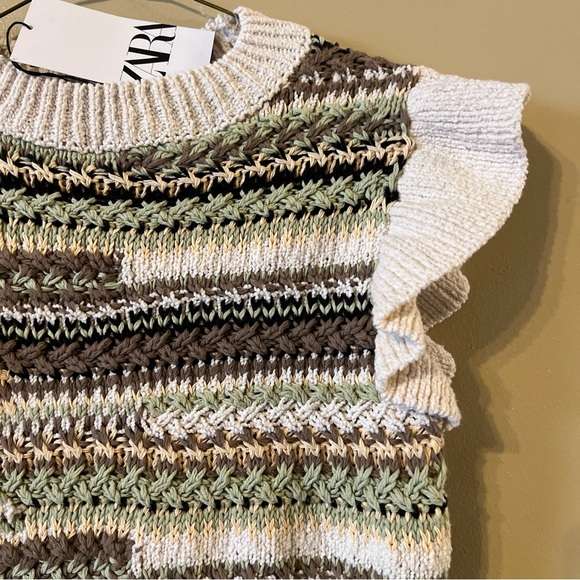 Zara Chunky Knit Ruffled Sleeve Sweater Vest size M Multicolor F1 - Picture 3 of 15